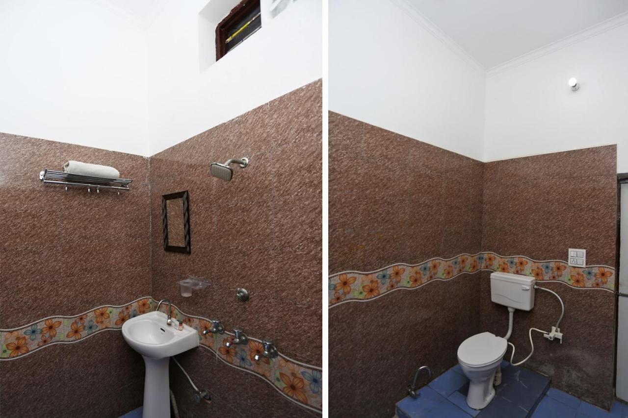 OYO 29517 Hotel Barsana Palace Chhata Bagian luar foto